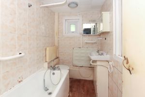 Photo 9- click for photo gallery